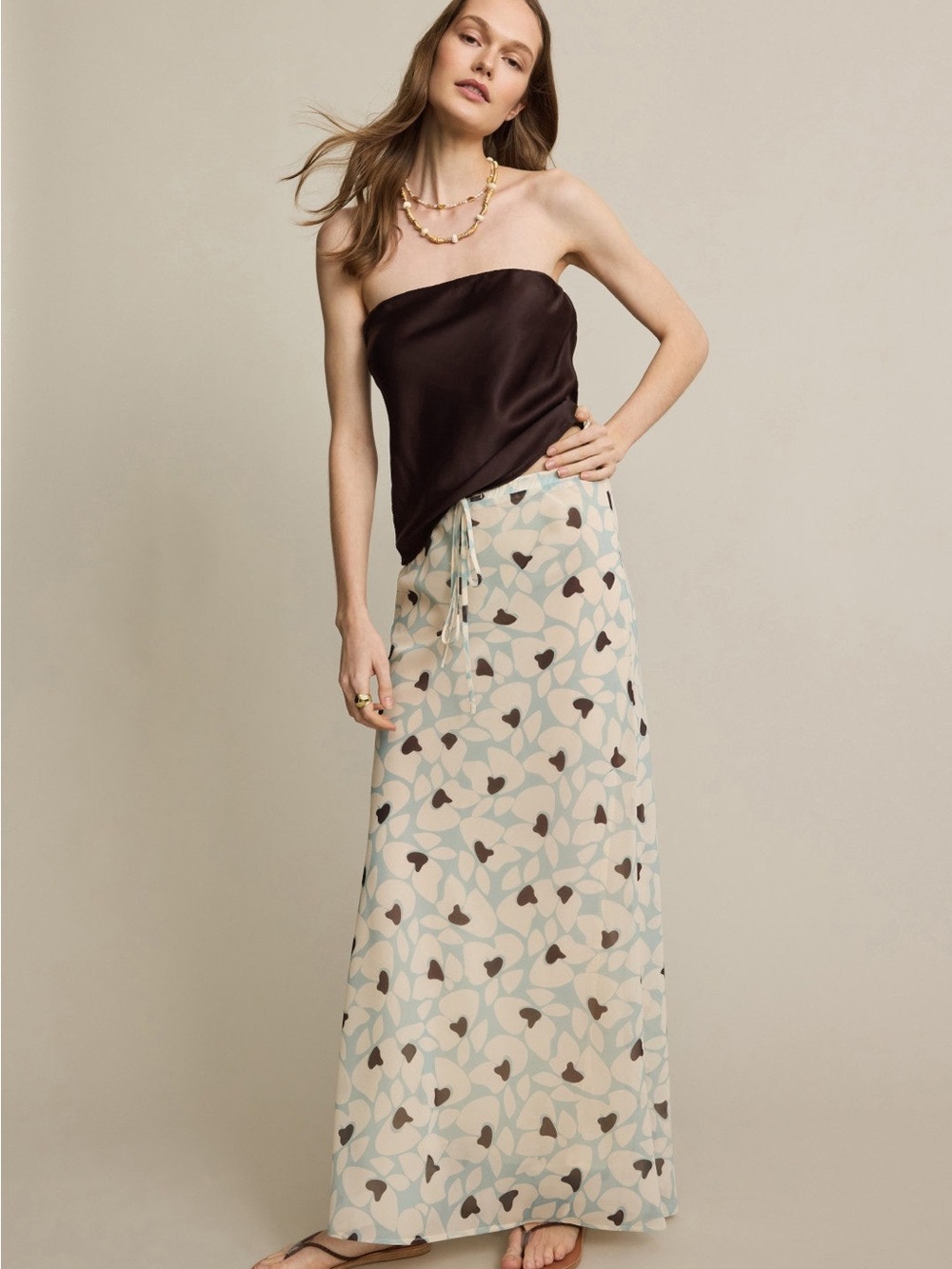 Printed Drawstring Midi Skirt in Cream and Light Blue - Picture 3 of 10